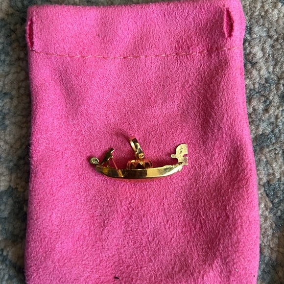 18k Venetian Gondola Charm - Picture 7 of 7